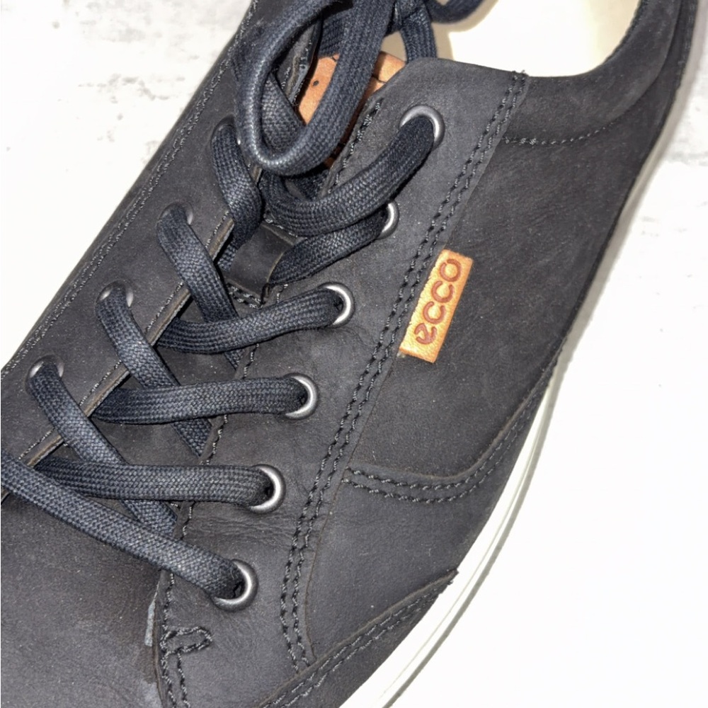 NWT Ecco Men's Black and White Sneakers - Picture 6 of 7